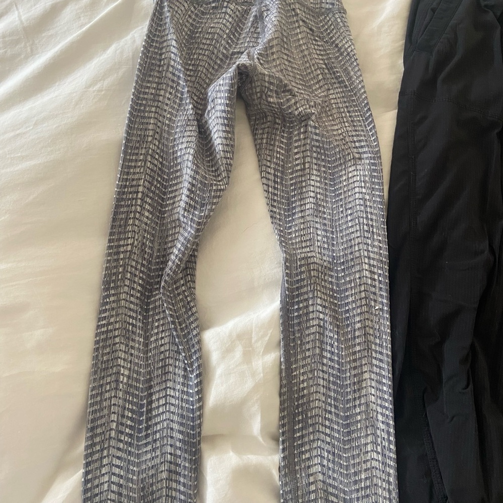 Lululemon gray pattern leggings